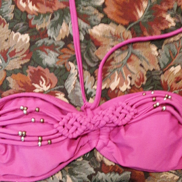 Bikini - Picture 2 of 3